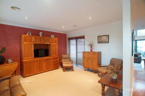 Property photo of 26 Menindee Crescent Kialla VIC 3631