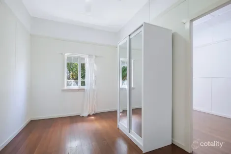Property photo of 122 Rainbow Street Sandgate QLD 4017