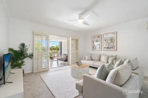 7/1 Riverwalk Ave, Robina, QLD 4226