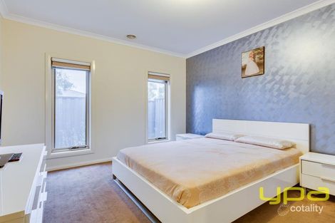 Property photo of 25 Serenity Way Craigieburn VIC 3064