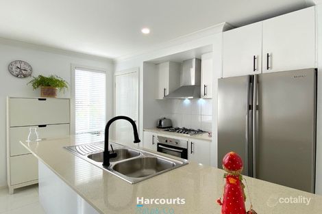 Property photo of 90 Allumba Way Wollert VIC 3750