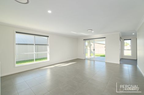 Property photo of 8 Freesia Place Port Macquarie NSW 2444