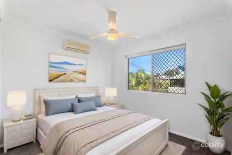 Property photo of 2/37 Vera Street Greenslopes QLD 4120