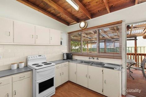 Property photo of 70 Orange Parade Wyoming NSW 2250