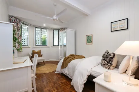 Property photo of 45 Halland Terrace Camp Hill QLD 4152