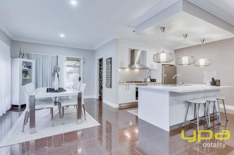 Property photo of 51 Northumberland Circuit Craigieburn VIC 3064