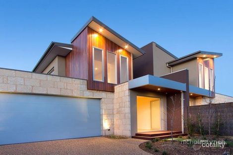 55 Venice St, Mornington, VIC 3931