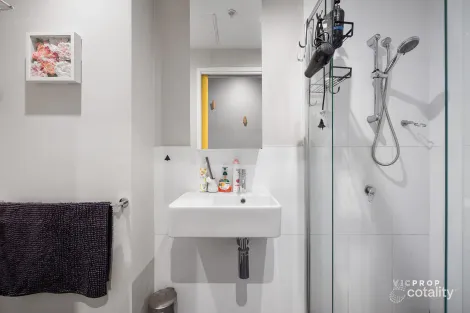 Property photo of 2305/7 Katherine Place Melbourne VIC 3000
