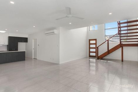 Property photo of 2/128 Eugaree Street Southport QLD 4215