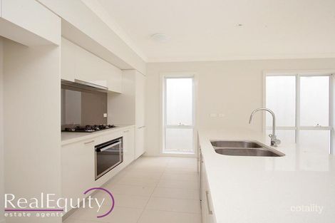 Property photo of 21 Cresswick Walk Moorebank NSW 2170