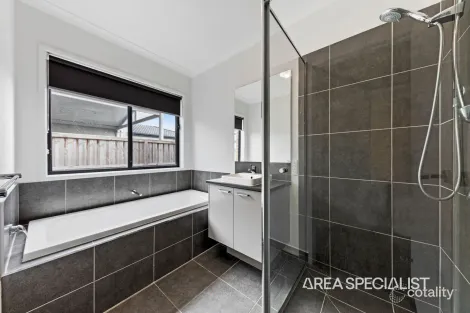 Property photo of 6 Dragonfly Circuit Koo Wee Rup VIC 3981