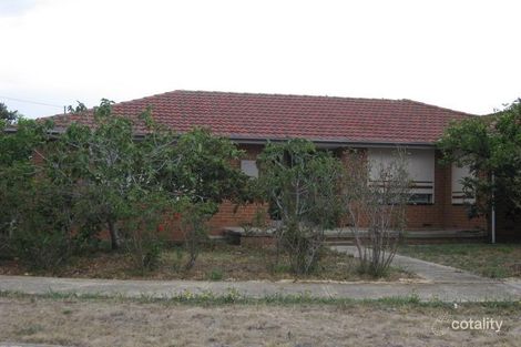 Property photo of 19 Angelique Grove Albanvale VIC 3021