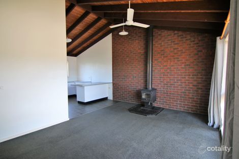 Property photo of 2/13 White Court Eagle Point VIC 3878