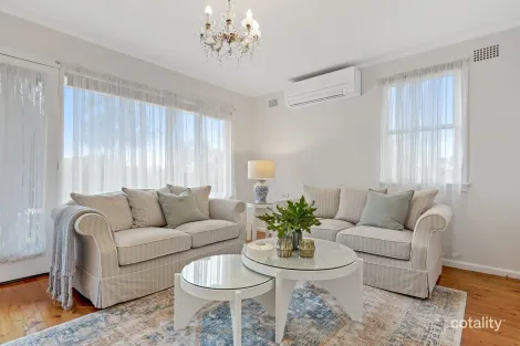 Property photo of 53 Rowley Street Pendle Hill NSW 2145