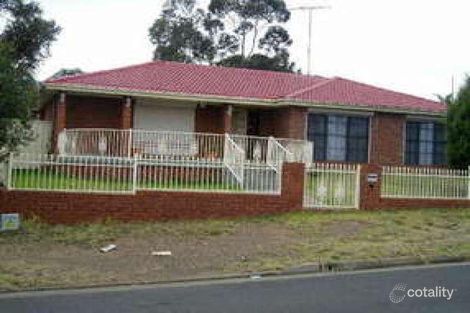 Property photo of 35 Hamlet Crescent Rosemeadow NSW 2560