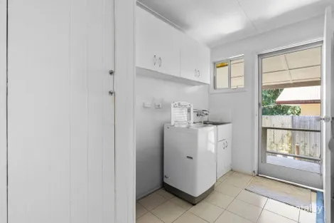 Property photo of 3 Paula Parade Lamb Island QLD 4184