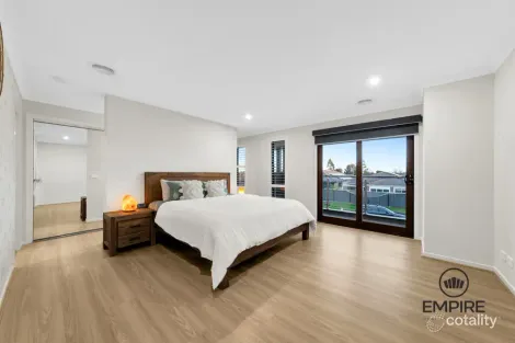 Property photo of 21 Tamarind Road Cranbourne North VIC 3977