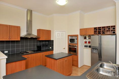 Property photo of 49 Pebble Beach Boulevard Meadow Springs WA 6210