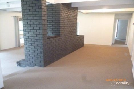 Property photo of 36 Ashbourne Road Woodend VIC 3442