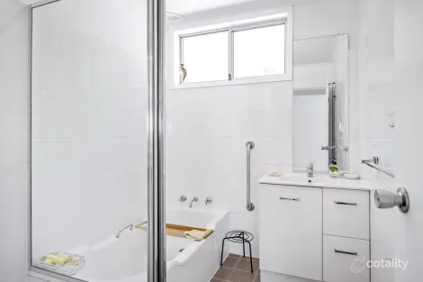 Property photo of 1 Lakeside Drive Macmasters Beach NSW 2251