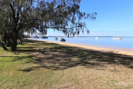 56 Victoria Pde S, Coochiemudlo Island, QLD 4184
