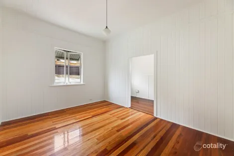 Property photo of 35 West Street Highgate Hill QLD 4101