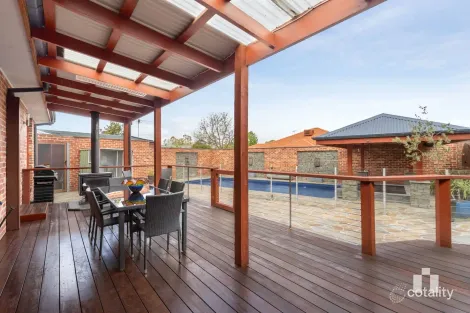 Property photo of 9 Harlin Street Doreen VIC 3754