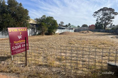 28 Molyneaux St, Warracknabeal, VIC 3393