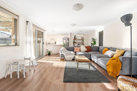 Property photo of 17 Hibiscus Crescent Aberglasslyn NSW 2320