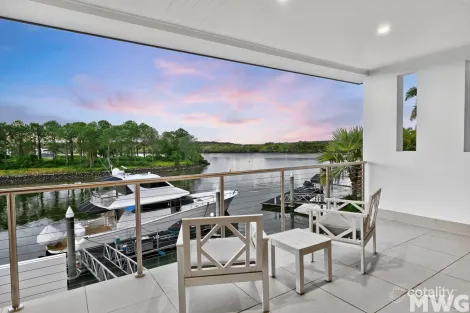 Property photo of 2092 The Circle Hope Island QLD 4212