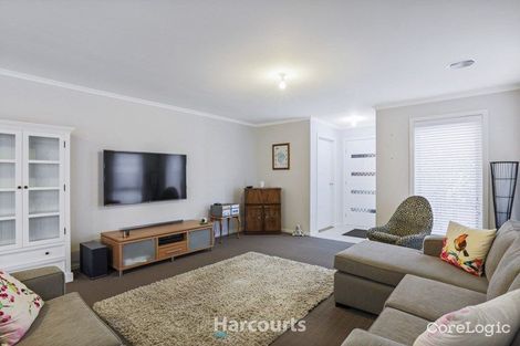 Property photo of 11 Botham Crescent Pakenham VIC 3810