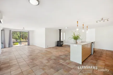 Property photo of 13 Millstream Drive Sawyers Valley WA 6074