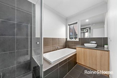 Property photo of 14 Tayrona Road Tarneit VIC 3029