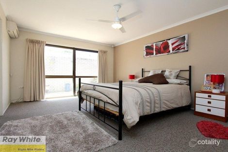 Property photo of 211 Gaskell Street Eight Mile Plains QLD 4113