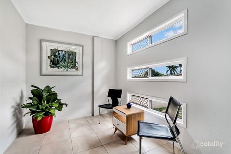 Property photo of 2 Hector Close Westcourt QLD 4870