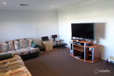 Property photo of 17 Kelston Way Australind WA 6233