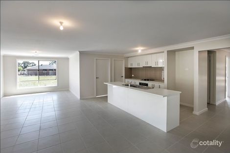 Property photo of 14 Tributary Way Woodend VIC 3442