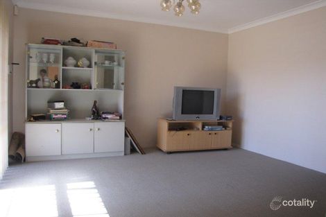 Property photo of 8 Armistice Way Warnbro WA 6169
