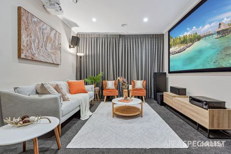 Property photo of 2 Fairoak Avenue Clyde North VIC 3978