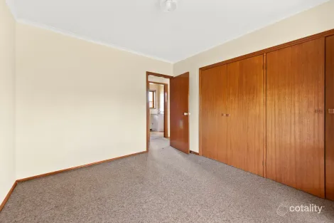 Property photo of 1/41 McNulty Drive Wendouree VIC 3355