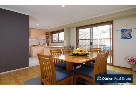 Property photo of 5 Crystal Gardens Cranbourne West VIC 3977