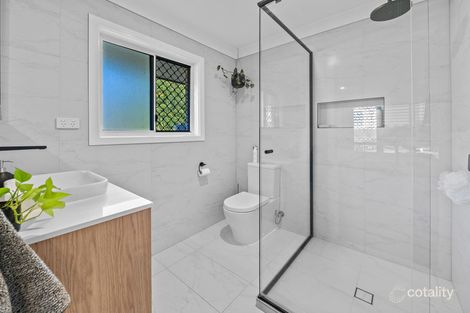 Property photo of 9 Windsor Court Deebing Heights QLD 4306