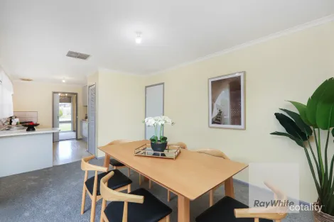 Property photo of 13 Wiltshire Road Gladstone Park VIC 3043