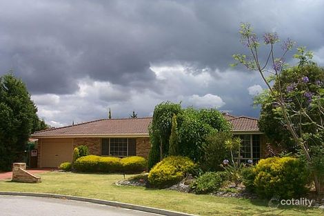 11 Aboyne Pl, Seville Grove, WA 6112