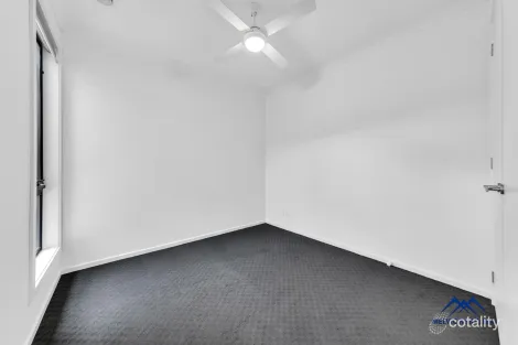 Property photo of 8 Criterion Way Cranbourne East VIC 3977