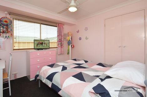 Property photo of 52 Springvale Circuit Cameron Park NSW 2285