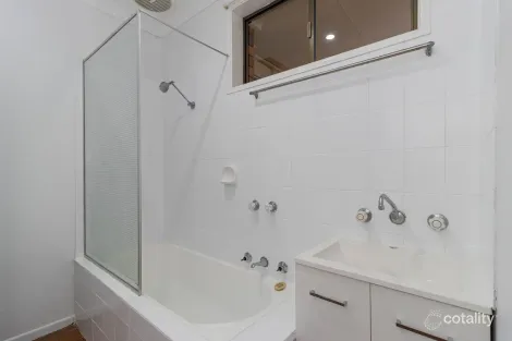 Property photo of 2/449 Esplanade Torquay QLD 4655
