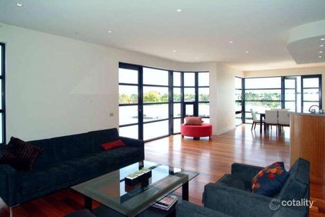 Property photo of 12/229-235 North Road Caulfield South VIC 3162