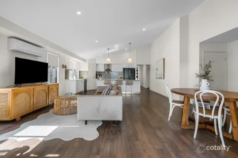 5 Pavilion Ct, Casuarina, NSW 2487