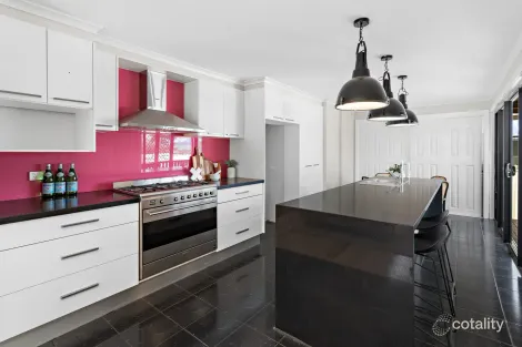 Property photo of 1/7 Hoskings Crescent Kiama Downs NSW 2533